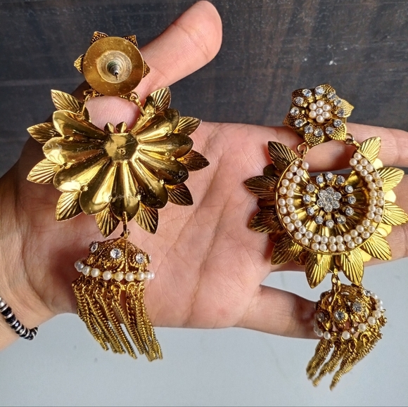 Beautiful Heavy EarRings For Weddings Functions Karwa Diwali - Picture 4 of 5
